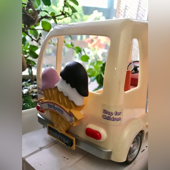 Calico Critters Ice Cream Truck Vehicle Accessories Vehicle Toy Playset Food - Picture 12 of 16